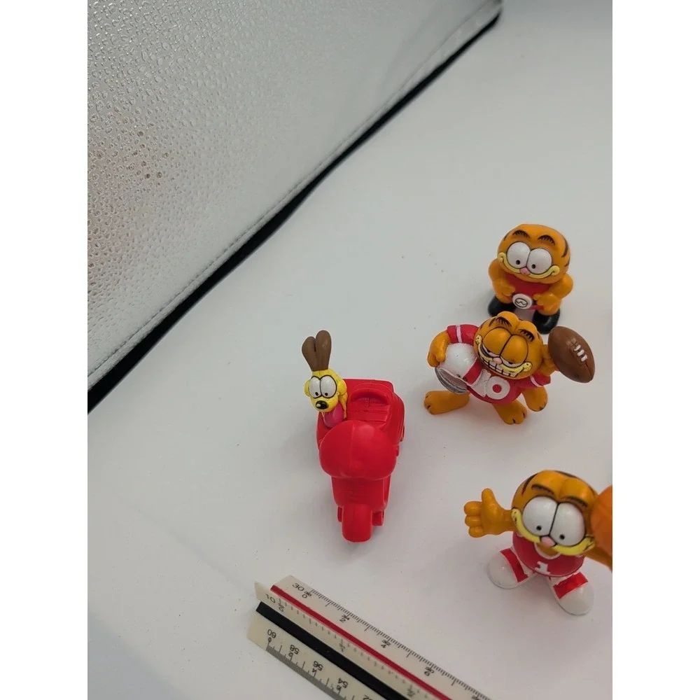 VTG 1978- 1981 Garfield United Feature Syndicate Plastic Toy Figure set of 9 PVC